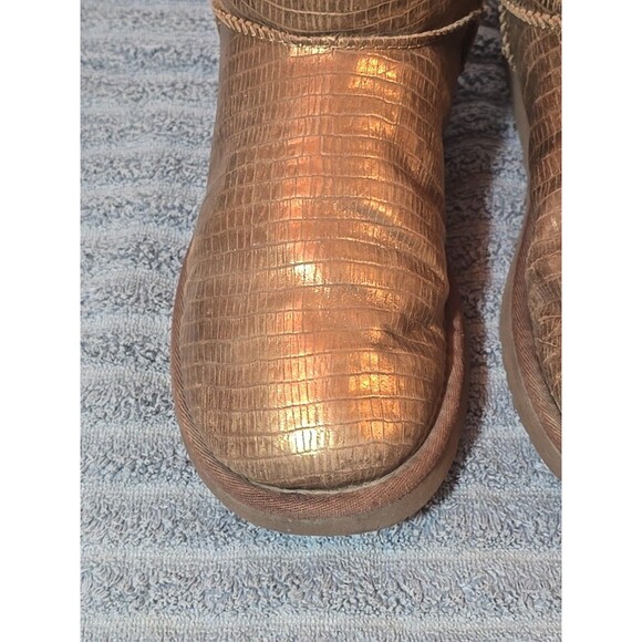 UGG CLASSIC MINI LIZARD WOMEN ANKLE BOOTS BRONZE US 8 - Picture 4 of 12